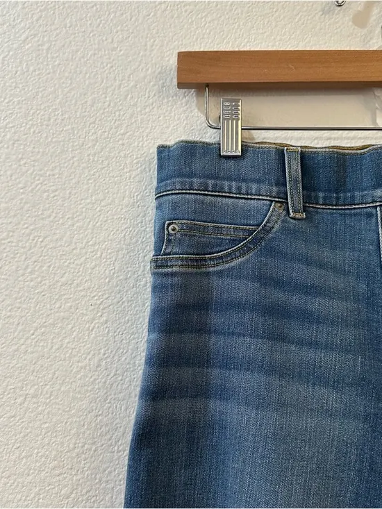 SPANX Seamed Front Wide Leg Denim Jeans Size Medium Vintage‎ Indigo - Image 4