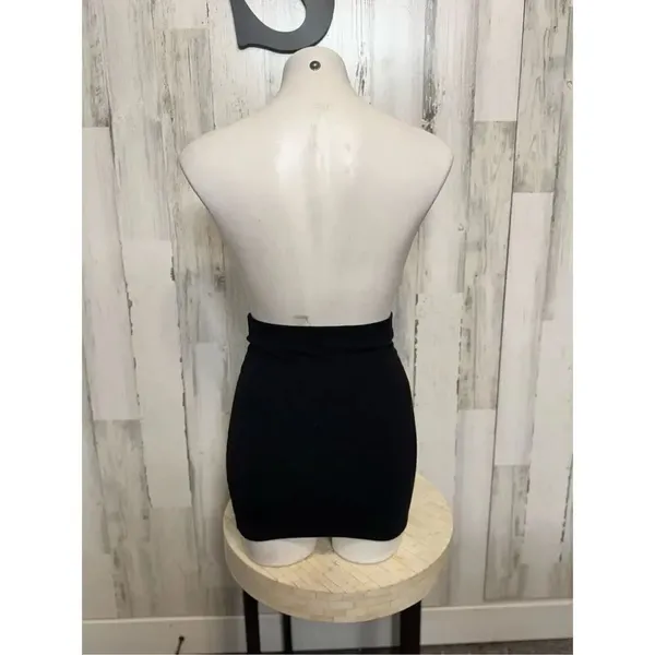 Elodie black mini skirt size small - Image 4