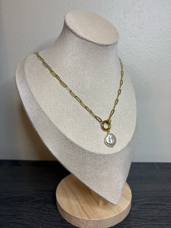 Handmade Gold Pearl Necklace - Image 2
