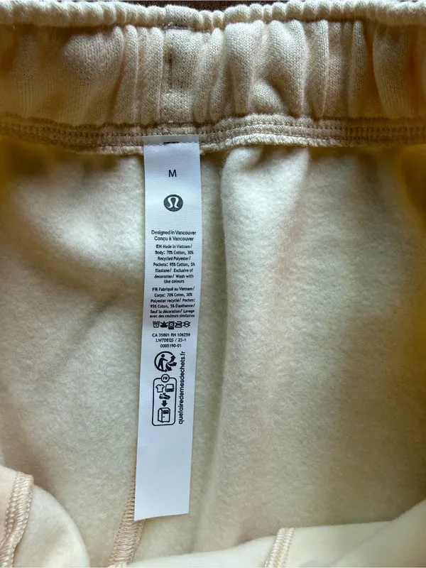 NWT Lululemon Scuba Mid-Rise Oversized Short 7" *Graphic - size M - Image 5