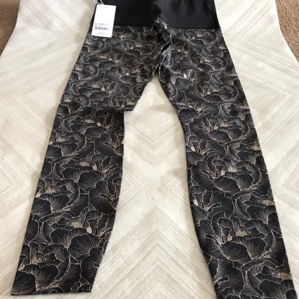Varley Estrella Black with Floral Print Leggings Size M - Image 6