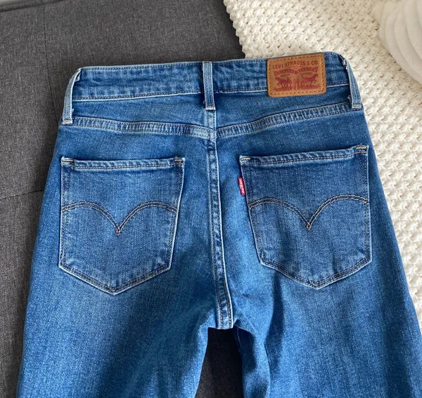 High Waisted Jeans Size 2 - Image 5