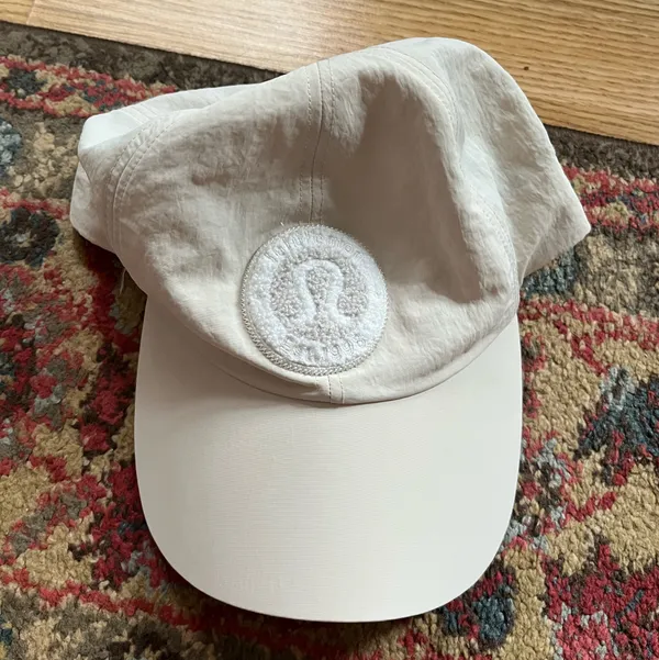 Lululemon hat  - Image 2