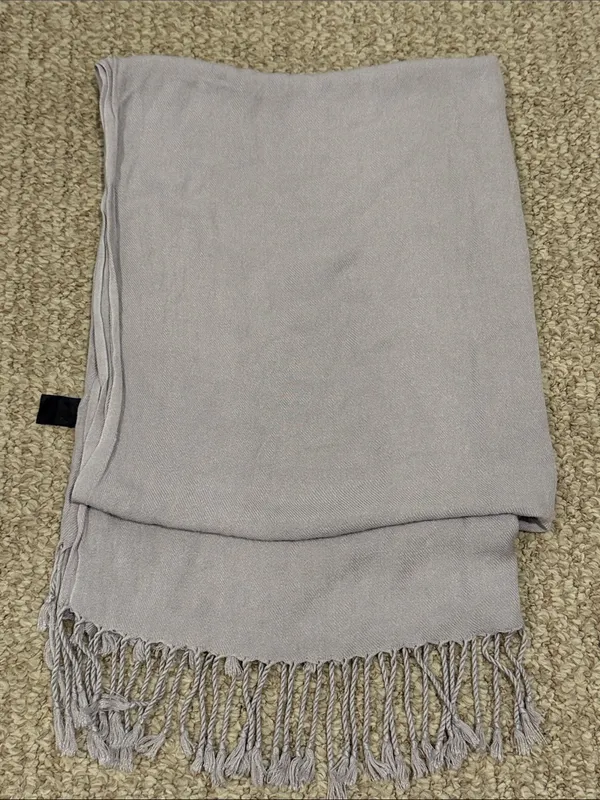 Source Unknown Light Gray/Lilac Fringe Shawl Wrap - Image 6