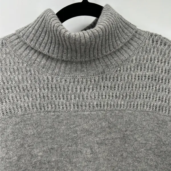 Velvet by Graham & Spencer Heather‎ Gray Quincy Cashmere Sweater Poncho Sz Small - Image 3