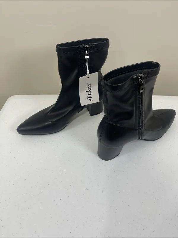 Women's Black Pointed Toe Stretch Ankle Boots Size 8 - Image 3