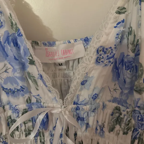 White and blue floral dress - Image 2