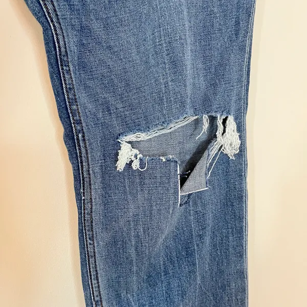 Ultra High Rise 90s Slim Straight Distressed Jeans - Image 3