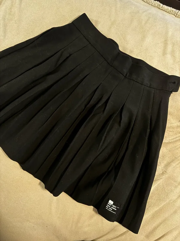 Bershka Black Pleated Mini Skirt - Image 2