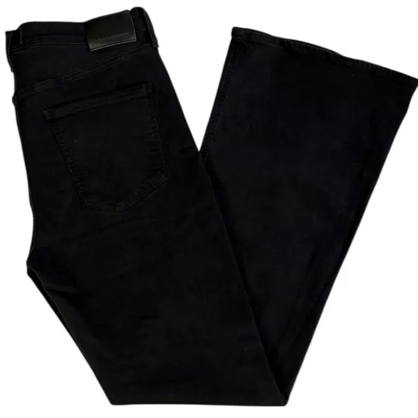 EUC 7 For All Mankind Isola Flare Jeans Black Size 32 - Image 3