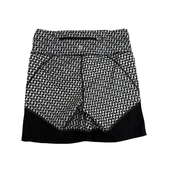 Athleta Active Vivid Velocity Black White Athletic Bike Shorts Size Small - Image 2