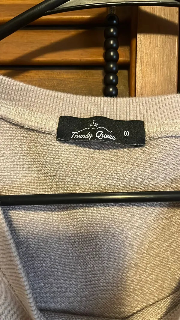 Beige crewneck - Image 4