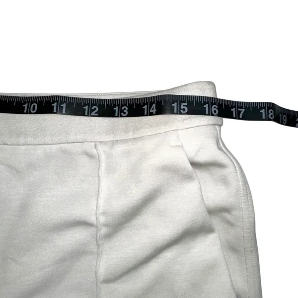 Lululemon Softstream Pintuck Mid-Rise Pant LARGE in Bone - Image 6