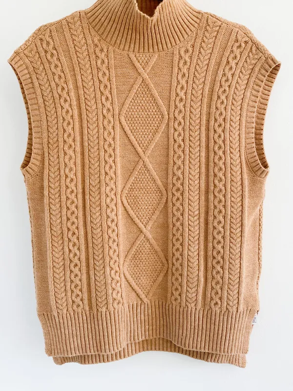 Vero Moda Tan Cable Knit Sleeveless Sweater Vest - Image 2