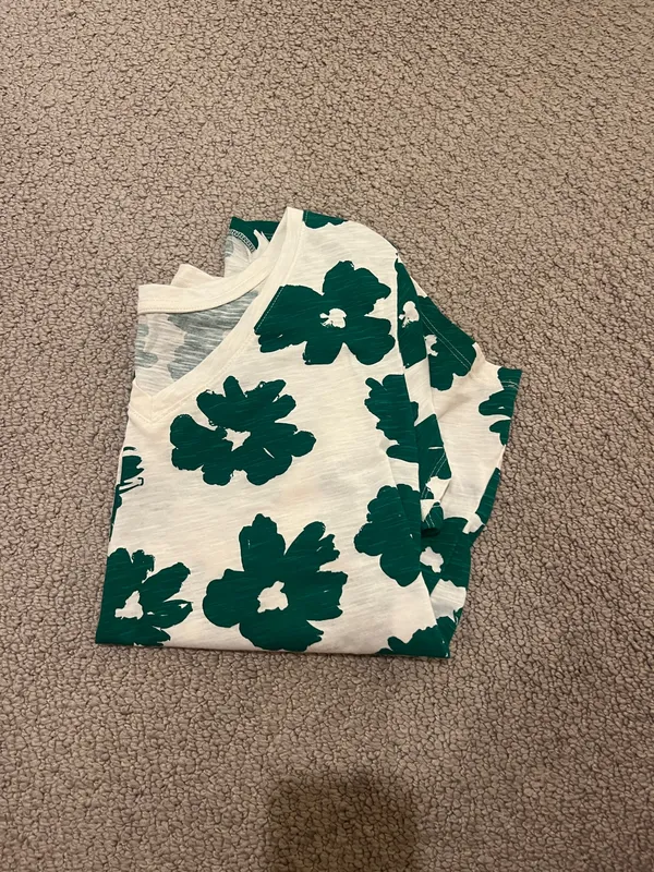 Floral Tshirt White Size M - Image 5