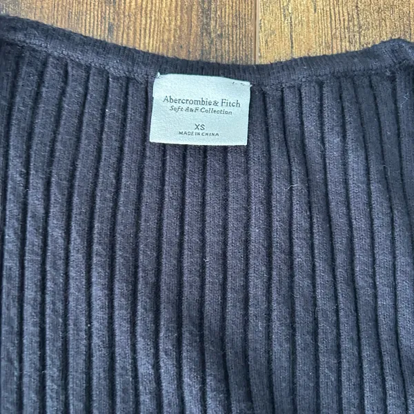Abercrombie & Fitch Soft AF Ribbed Wrap Crop Sweater Black XS - Image 3