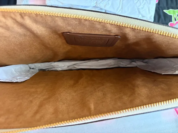 NWT Signature Coach Cherry Laptop Sleeve/Case - Image 5