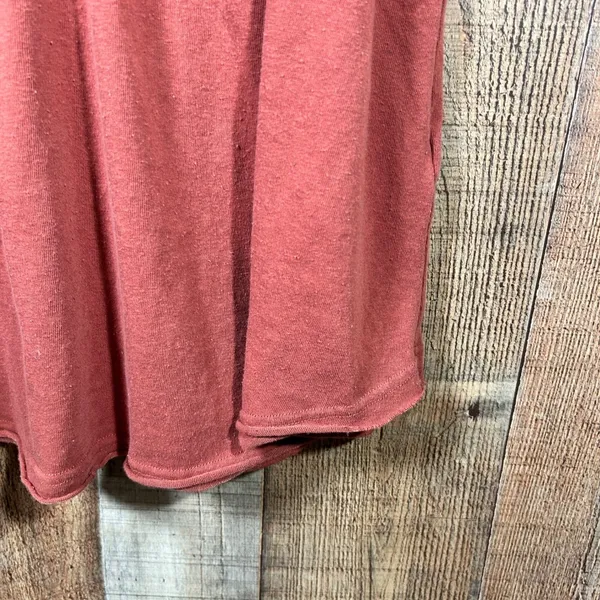 Bohme Flutter Sleeve Pintuck Blouse Rust Orange Raw Edge Split V-Neck Tee Medium - Image 2