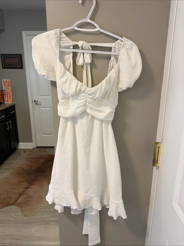 Lucy In The Sky The Puff Sleeve Fit and Flare Dress in white XS - Image 4