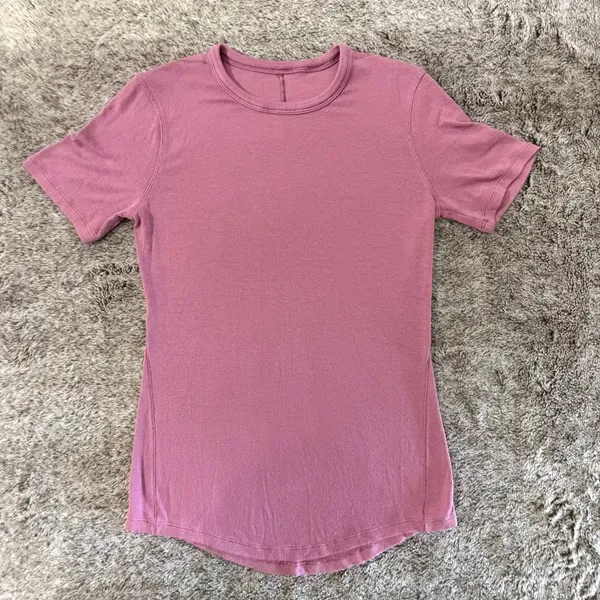 Lululemon Hold Tight Short Sleeve Tee Women's 4-6 Pink - Image 2