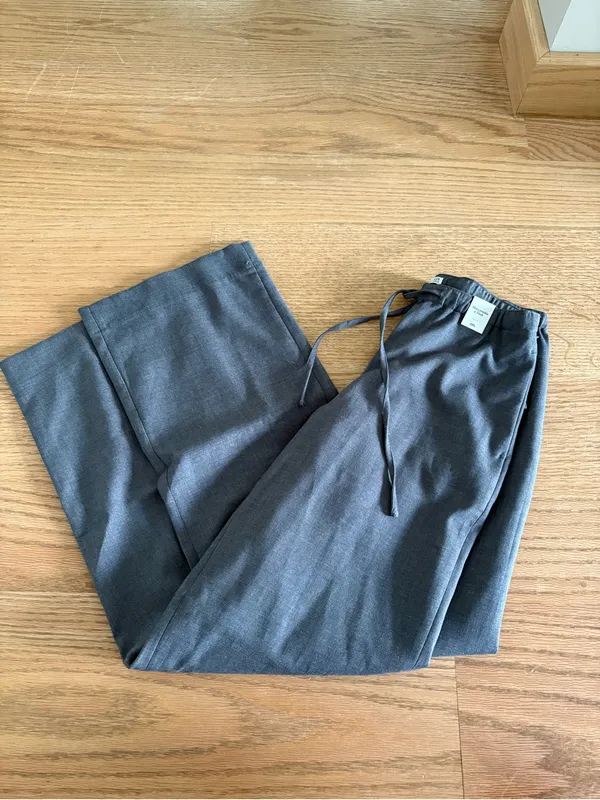 Abercrombie pants - Image 3