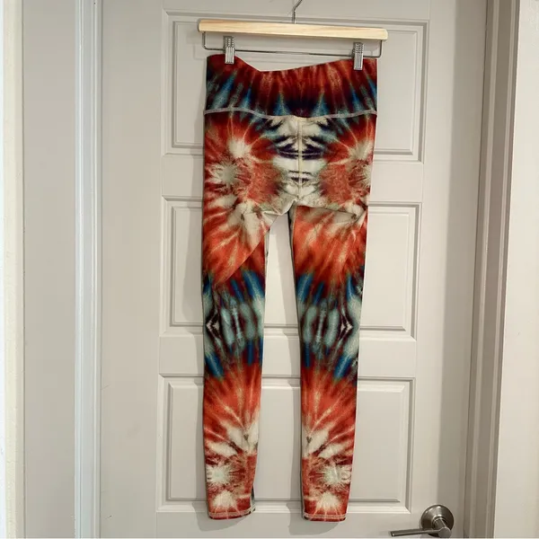 Niyama Sol Tie Dye Festival Barefoot‎ Leggings Size Medium - Image 2
