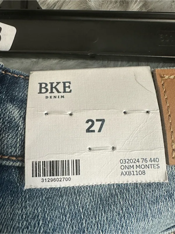 501. Bke Billie high rise slim fit 27 Jean shorts nwt - Image 3