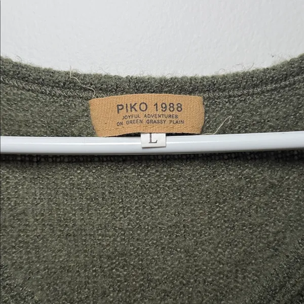 Piko 1988 Women’s Green‎ Long Sleeve Sweater Size Large - Image 2