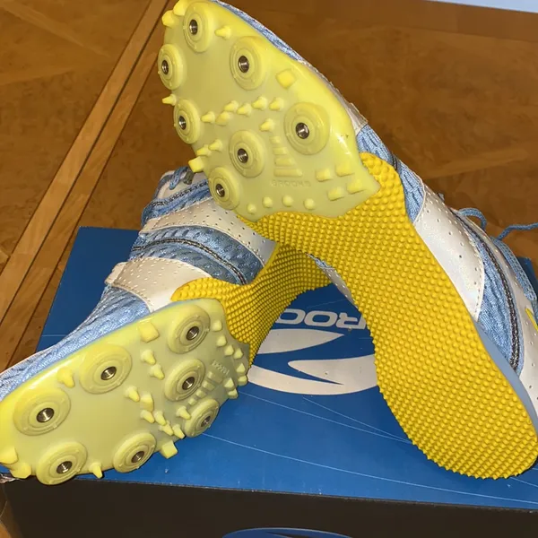 New!! Brooks Surge MD Track & Field Spike Shoes Women’s Size 11 - Image 8