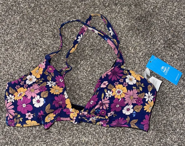Cupshe Bikini Top - Image 4
