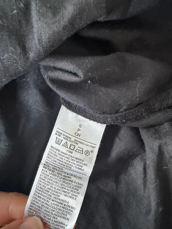 Old Navy Top  - Image 5