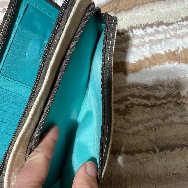 Thirty-One Canvas Soft Wallet Clutch​​​ - Image 4
