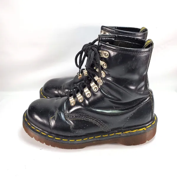 Dr. Martens Vintage England 8217 Lug Sole Platform Combat Y2k Boots‎ Uk 5 Us 7 - Image 2