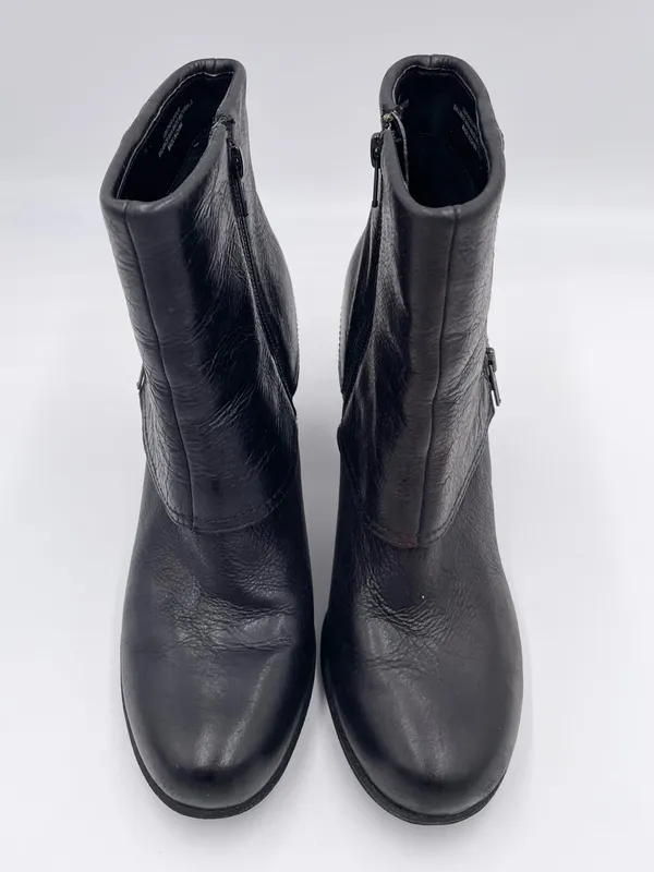 B.O.C. Born Concept Ankle Boots Size 9 Black Leather Foldover Cuff Side Zipper - Image 3
