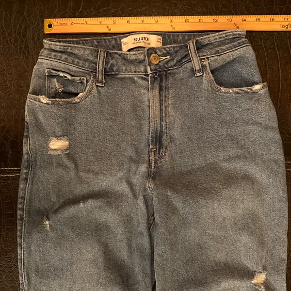 Hollister Ultra High-Rise Dad Jeans Distressed Raw Hem Size 6L W28 Long - Image 2