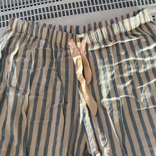 EUC Victoria’s Secret Flannel Pajama Set, Pink & Blue Classic Stripe SmL - Image 10
