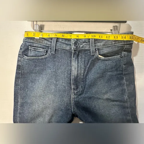 PAIGE Jeans Colette‎ Crop Flare Blue Distressed Bottom Faded Size 30 Pre-owned - Image 5