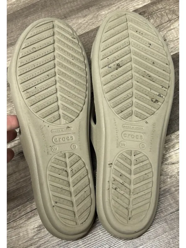 Crocs Sanrah Sandals Women Size 9 Beveled Circle Wedge Khaki Oyster Slip On Shoe - Image 7