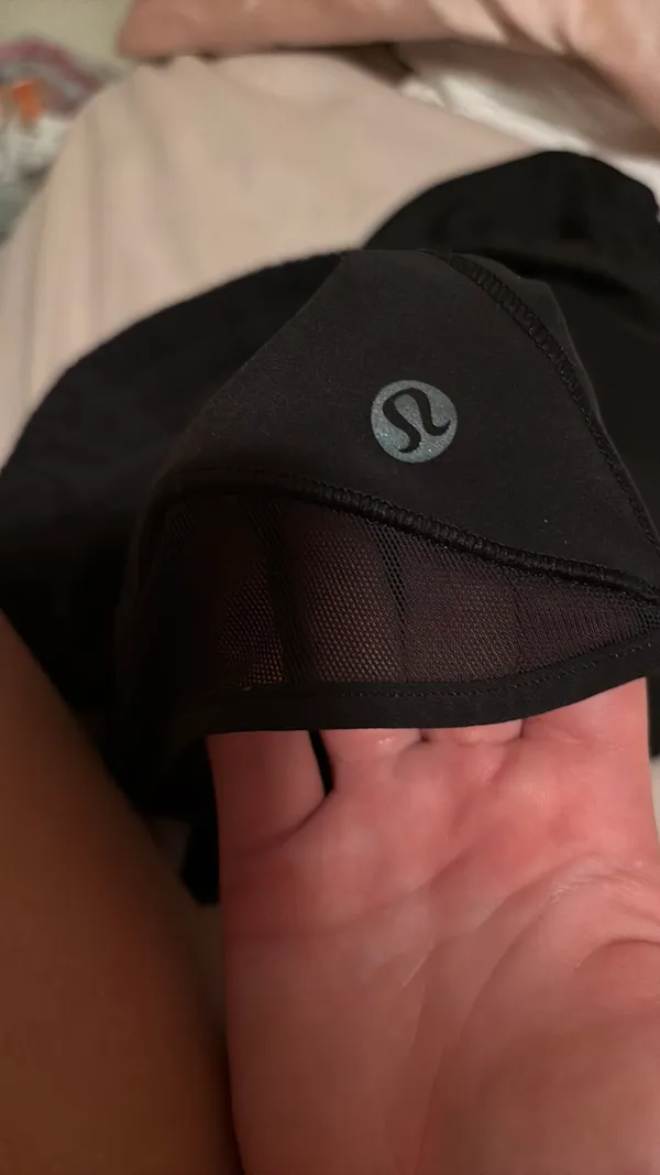 Lululemon High-Rise Hotty Hot Shorts 2.5" - Image 4