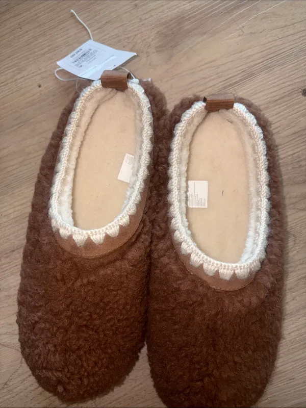 Auden Brown Fuzzy Sherpa-Lined Mules - Image 5