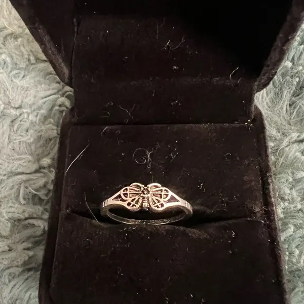 Women’s Stainless Steel Silver Band Size 7 - Image 2