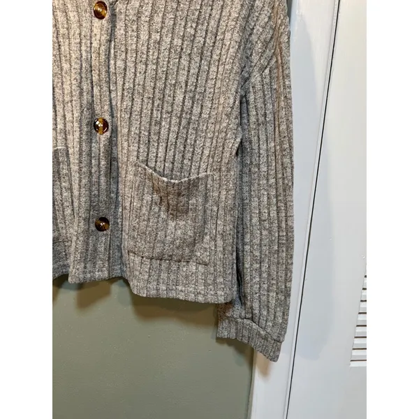 Women's Sz Medium Button Front Cardigan Heather Gray Oatmeal Ribbed Soft Pockets - Image 5