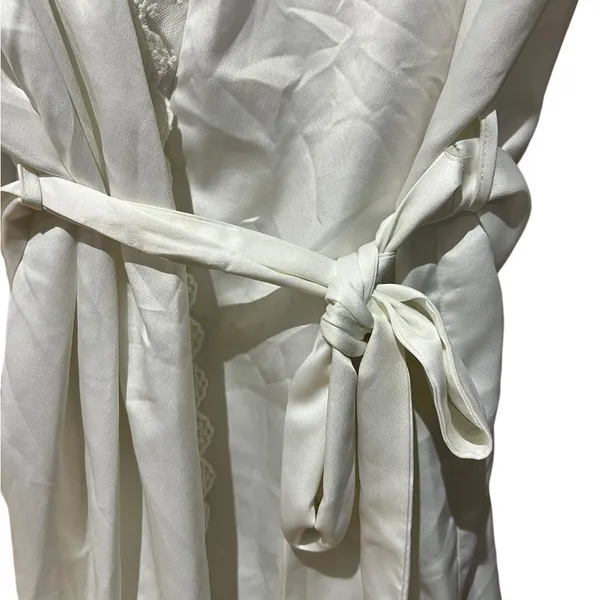 Flora Nikrooz White Silky Robe with Lace Trim - Women’s Size XL - Image 3