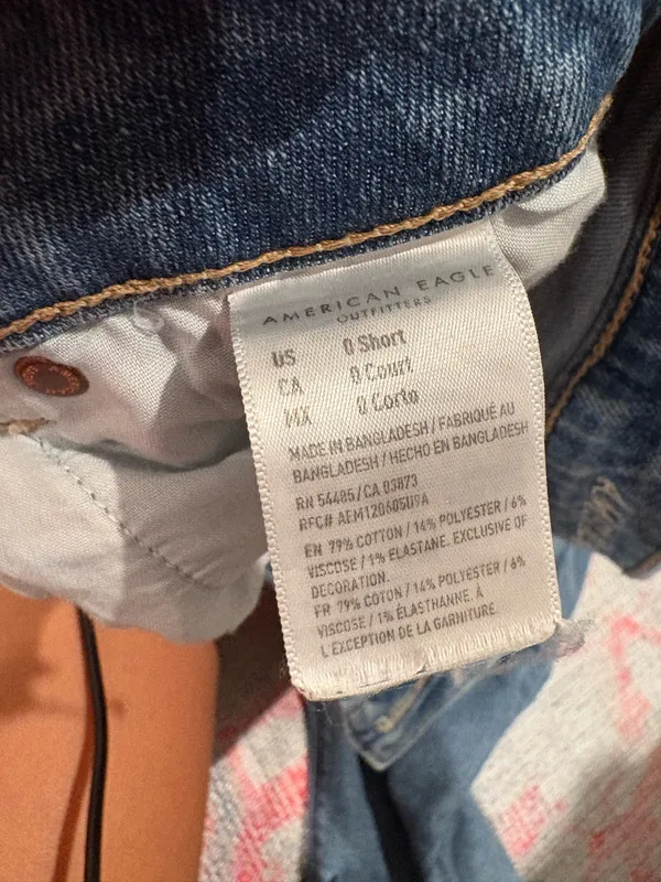 American Eagle Jeans - Image 3