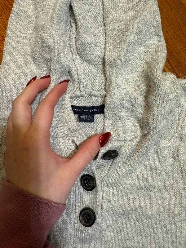 American Eagle Outfitter Sweater - Image 2