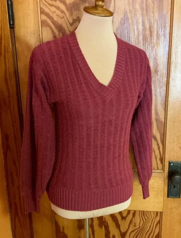 Vintage 70s v neck sweater - Image 5