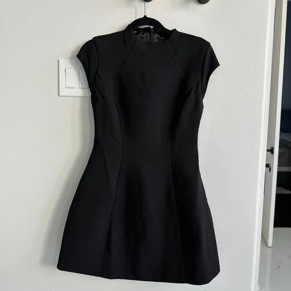 Bardot delphi hourglass mini dress in black - Image 3