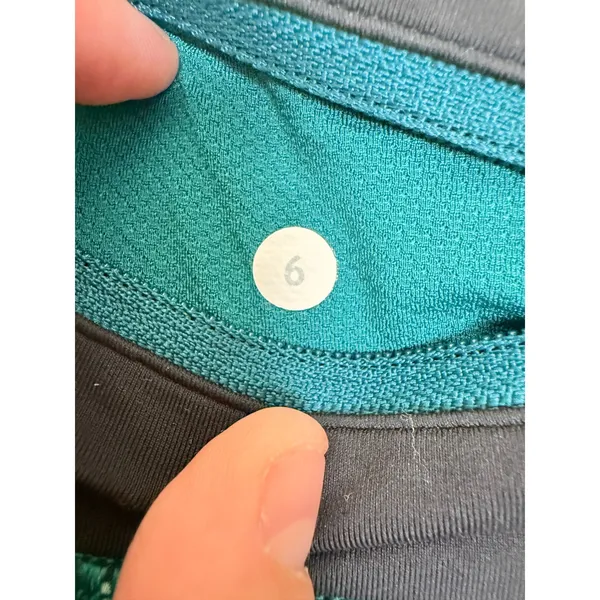 Lululemon Speed Short 2.5" Womens 6 Black Teal Running Athletic Shorts Print - Image 3