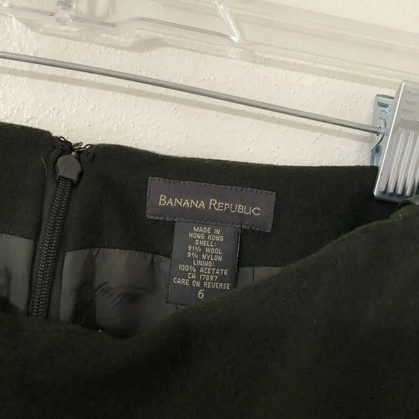 Banana Republic Wool Blend Mini Skirt Size 6 Green Old Money Dark Academia Retro - Image 3