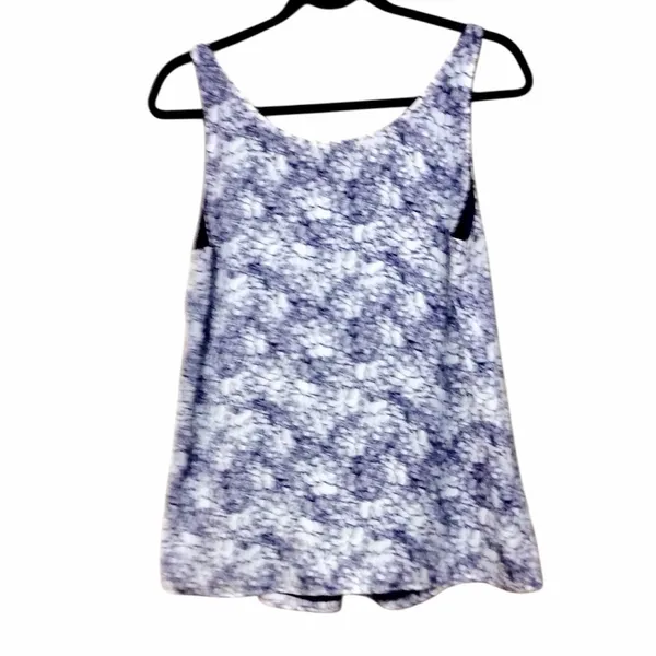LOFT Floral Print Sleeveless Blouse with Pleated Neckline Sz SP - Image 2